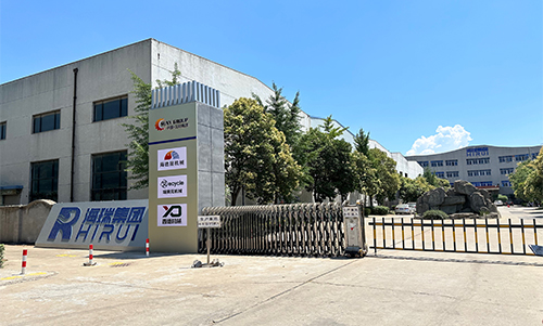 客戶參觀、考察鋰電池處理設(shè)備車間